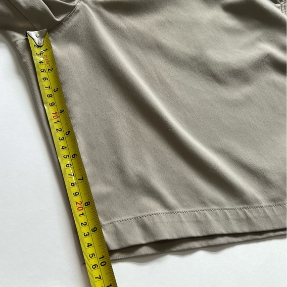 Under Armour Men’s 10” Shorts Khaki Tan Golf Outdoor Size 38 - Picture 7 of 8